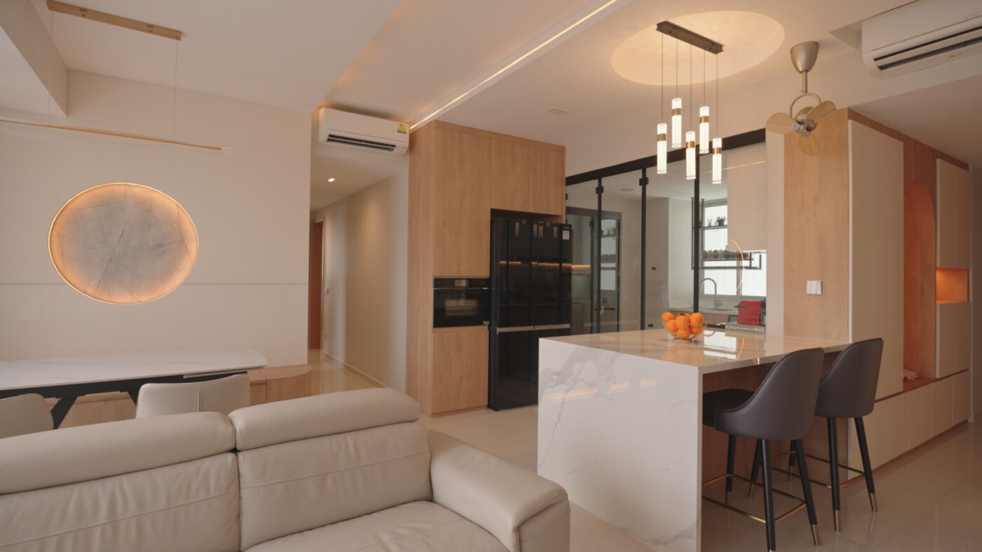The Metropolitan Condominium